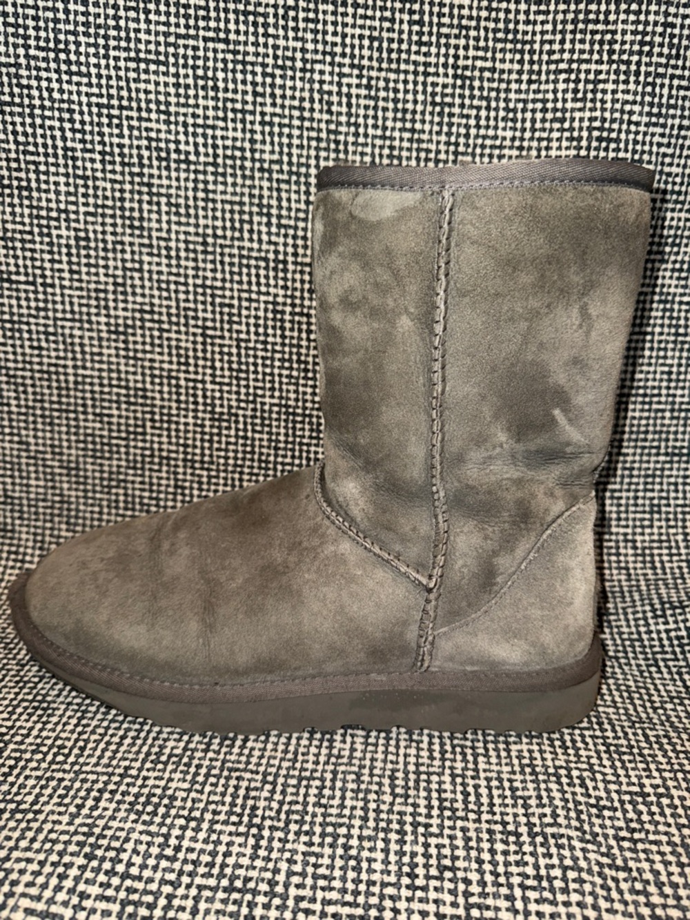 UGG Classic Short Suede Boots in Gray